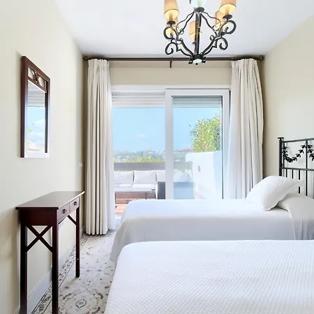 Penthouse Nueva Andalucia *